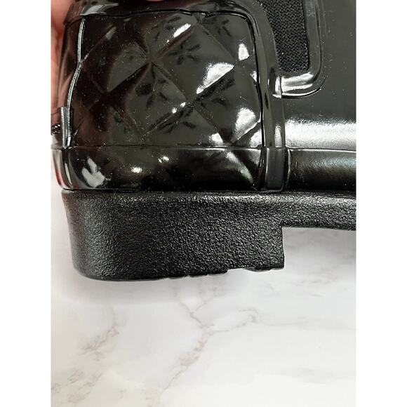 Hunter Refined Gloss Quilt Chelsea boots in black, size 8 - Picture 12 of 13